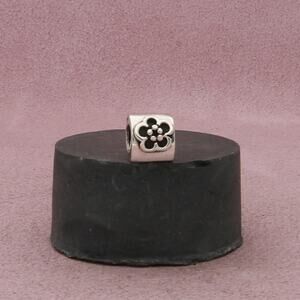 pandora sterling silver daisy flower bead charm pendant